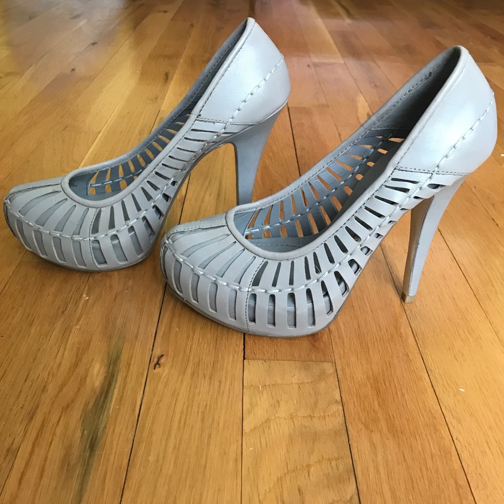 BCBG Heels shoes run narrow & smaller